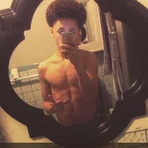 Meet your Posher, Revv